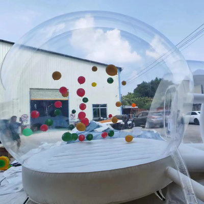 Casa de burbujas transparente al aire libre con globos Fiesta de bodas Casa de burbujas rebotante