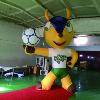 Precio al por mayor de la actividad al aire libre publicidad dibujos animados inflables en movimiento