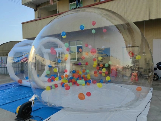 Casa de burbujas transparente al aire libre con globos Fiesta de bodas Casa de burbujas rebotante